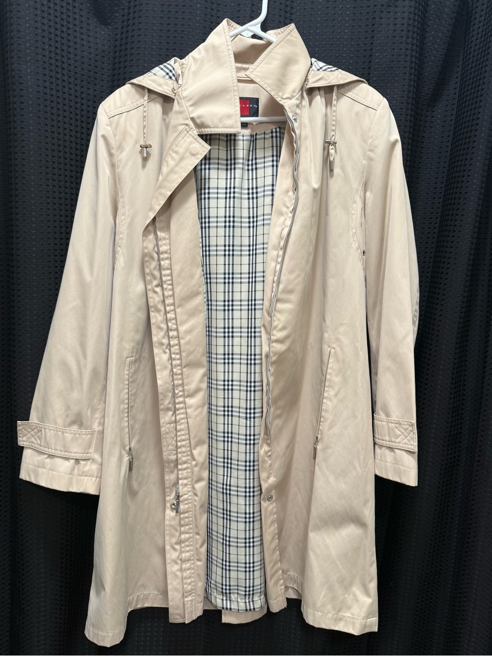 Gallery Beige Trench Coat with Plaid Lining